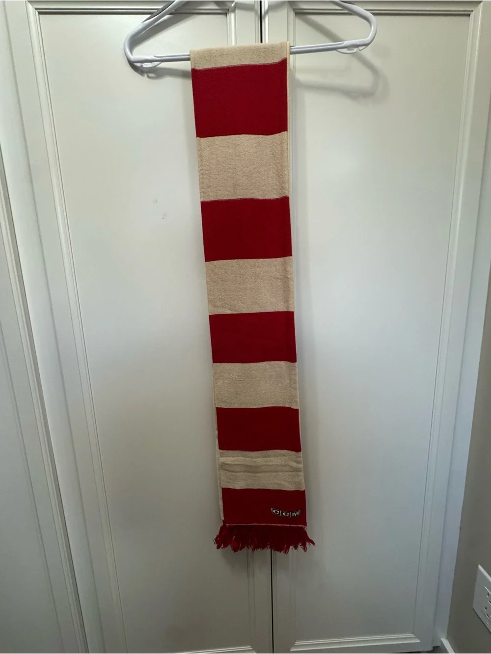 Detroit Red Wings Cream and Red Scarf -